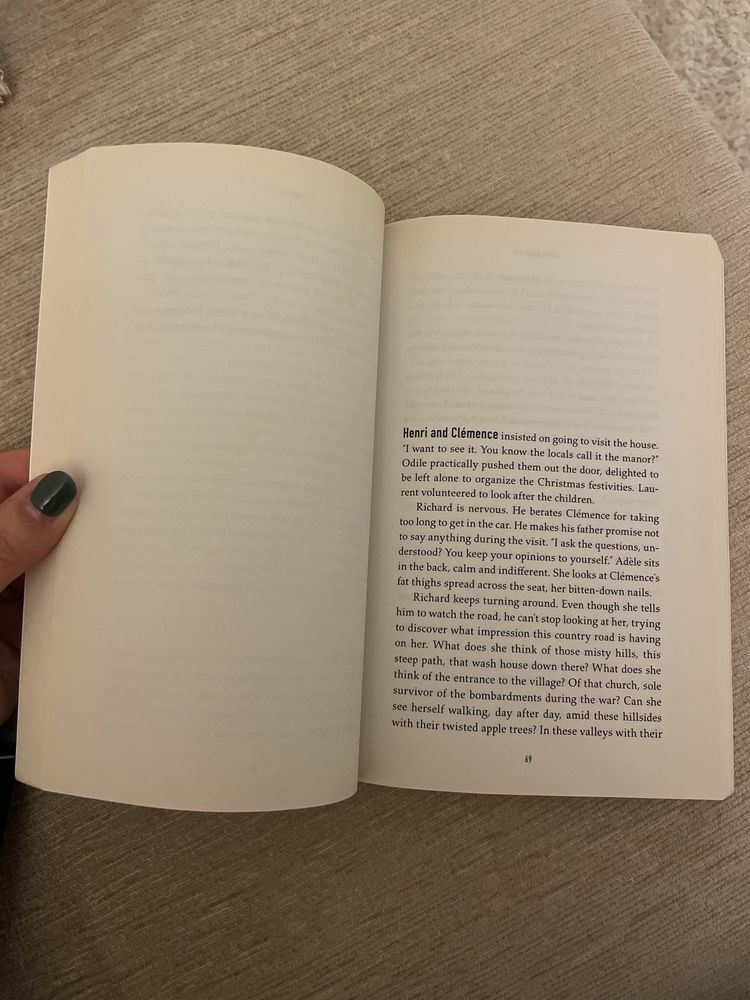 Livro “Adele”, de Leila Slimani (ingles)