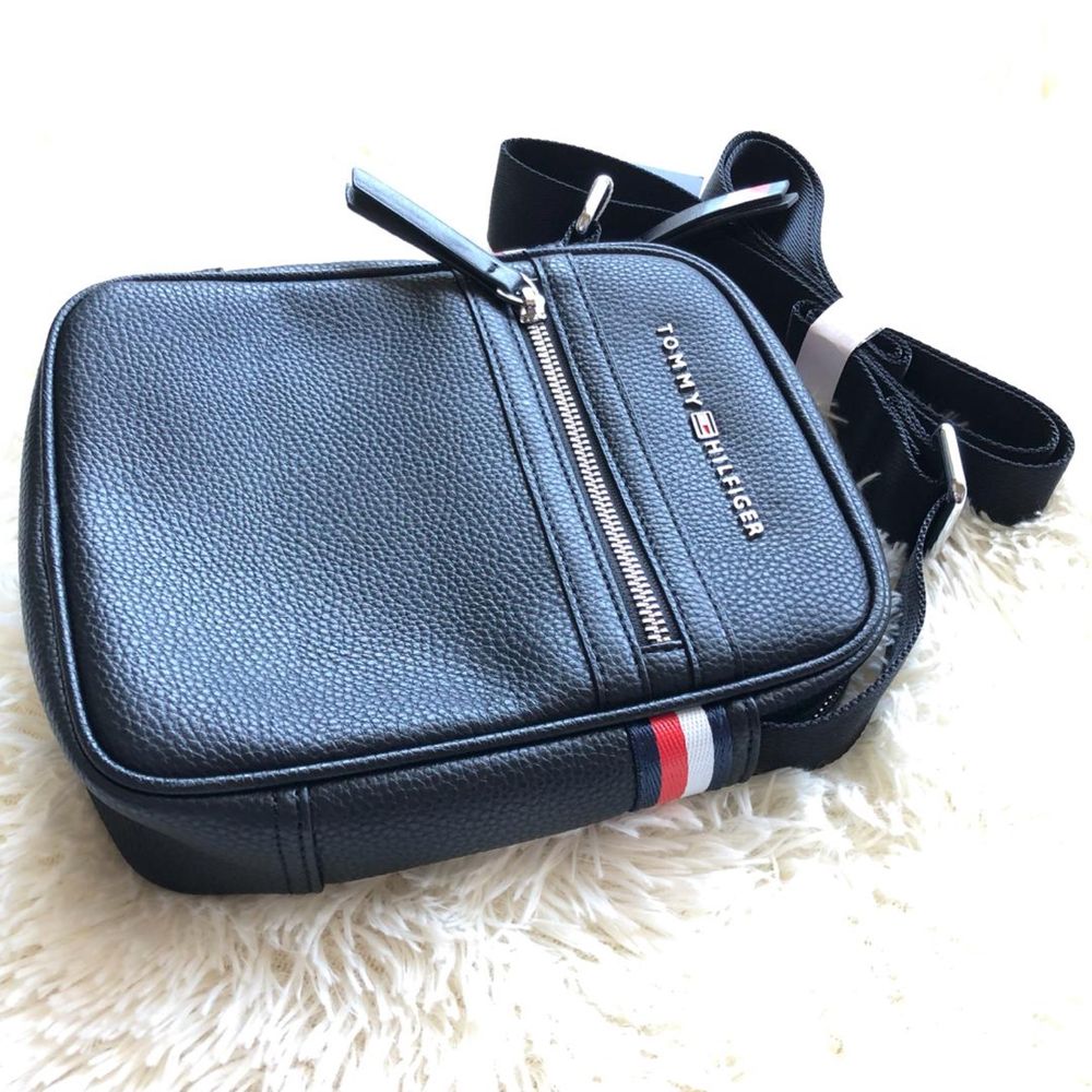 Saszetka Tommy Hilfiger / Nowa