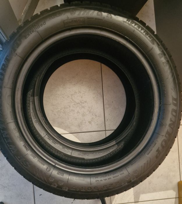 4 Pneus 225/50R17 - 3 Hankook e 1 Dunlop