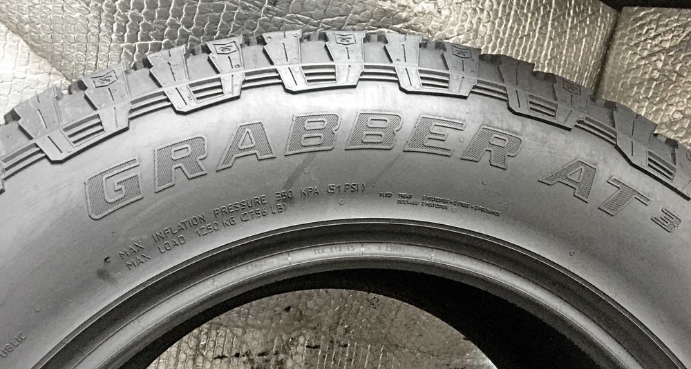 Шини Б/в 285.60.18  1шт General