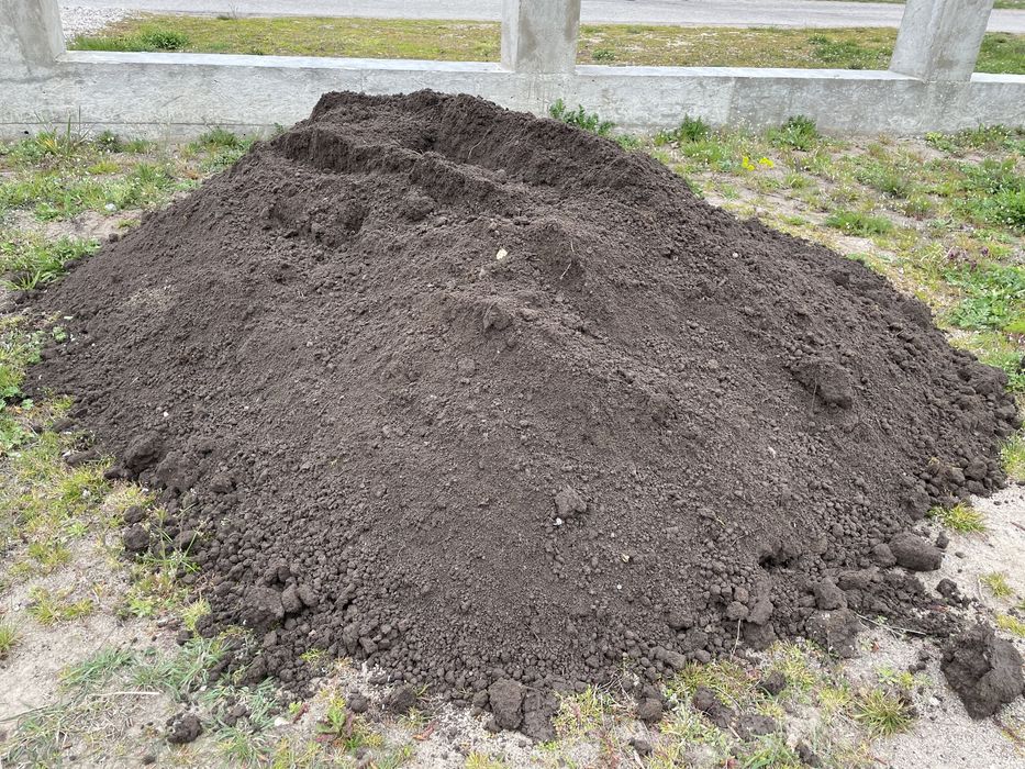 Czarnoziem przesiewany 5 ton ziemia Szczecin i okolice oraz Niemcy