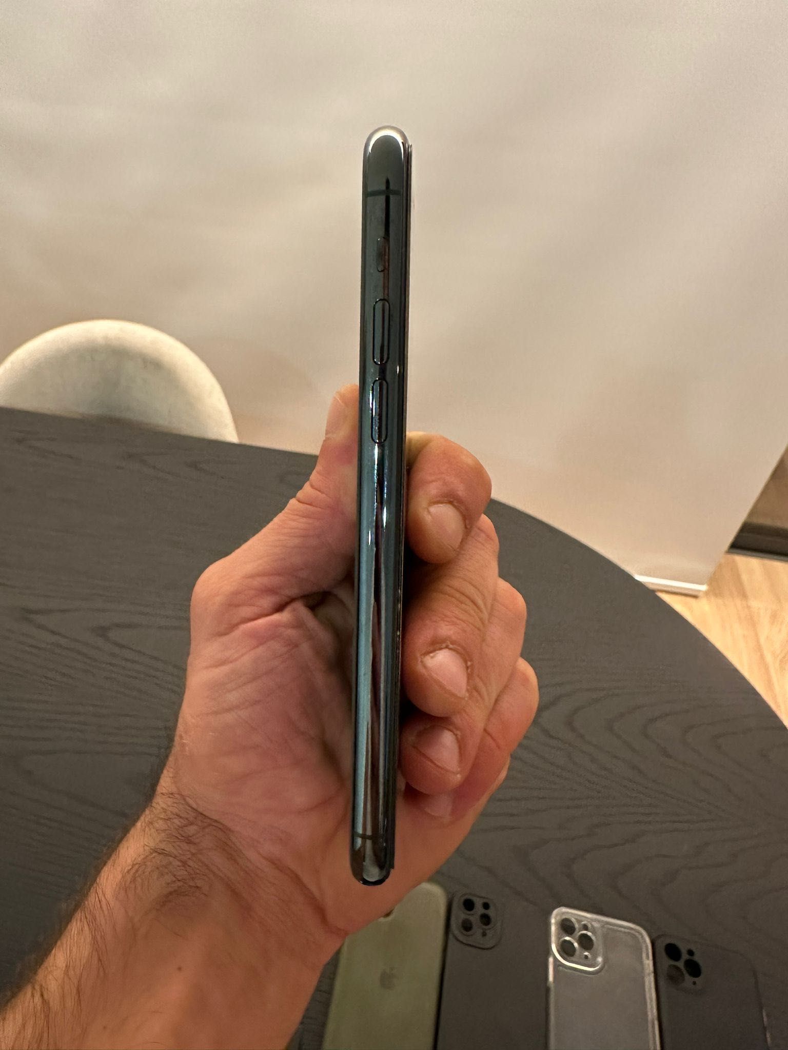 iPhone 11pro 64gb com capas