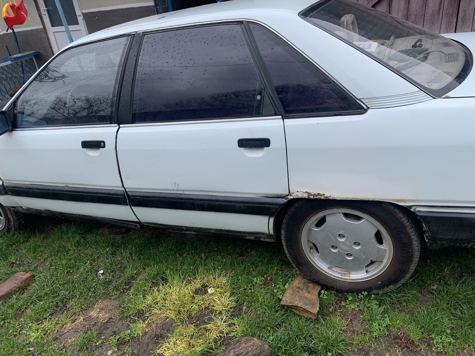 Ауди 100 2.5 газ бензин