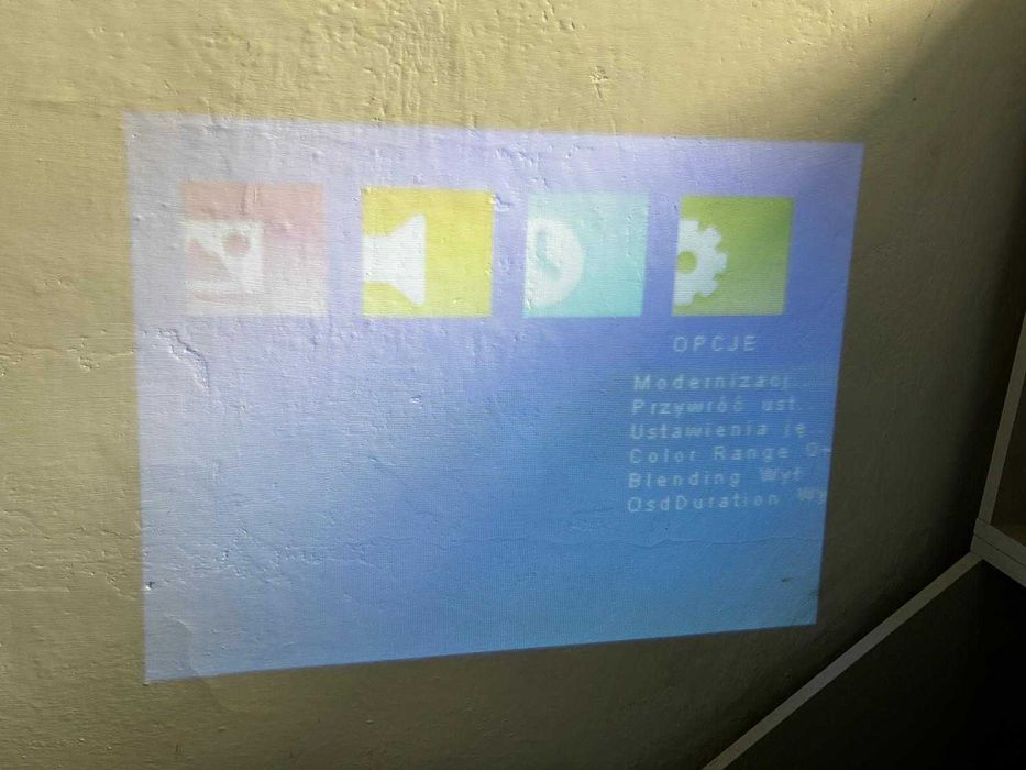 PROJEKTOR mini rzutnik PRZENOŚNY lcd dla dzieci