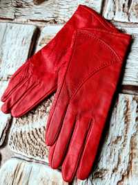 Nowe ocieplane skórzane rękawiczki damskie czerwone w roz. 6,5