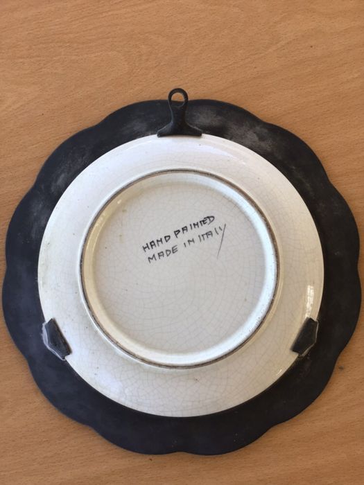 Prato italiano pendurar na parede antigo pintado mão com aro estanho