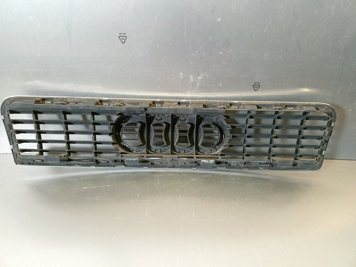 Audi A4 B6 00-05 8E 8E0 grill atrapa kratka zderzaka przód chrom