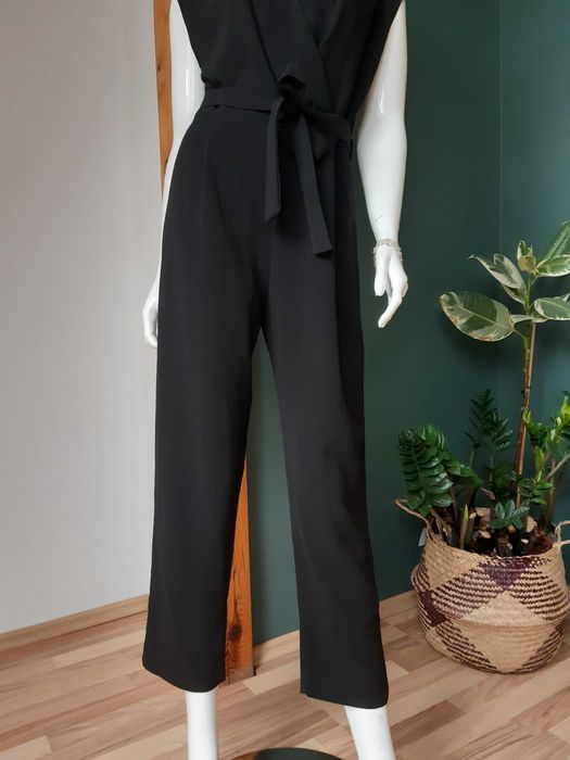 czarny elegancki kombinezon długa nogawka kopertowy weselny New Look L