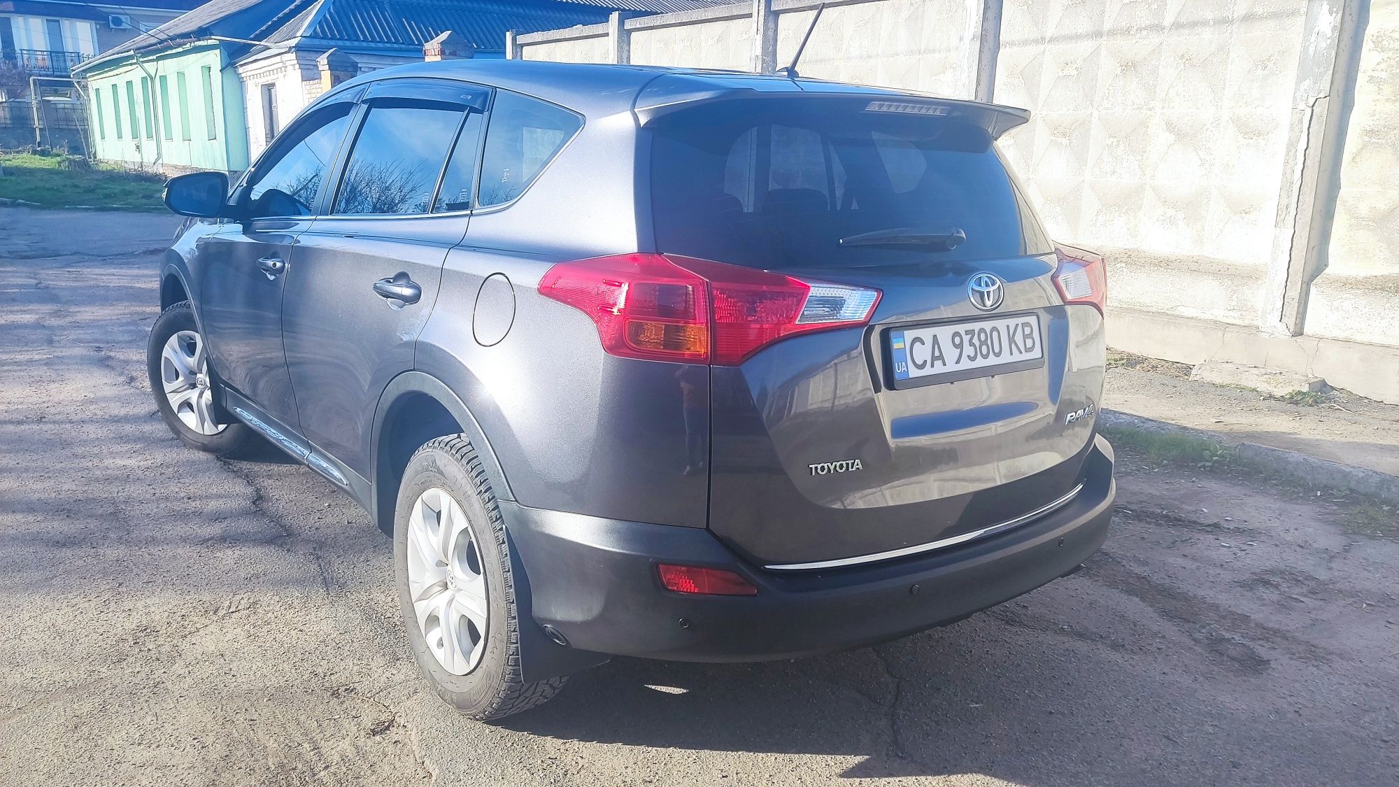 Продам Toyota Rav 4