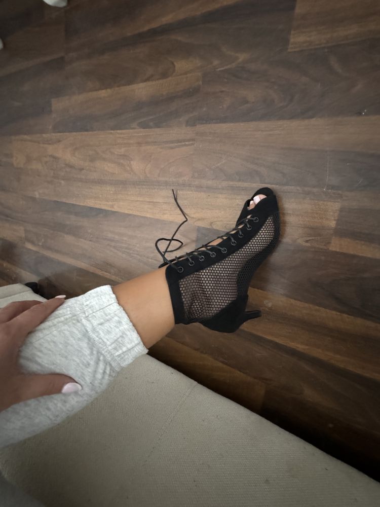 Botki sznurowane buty do tanca high heels rozm 39 obcas7