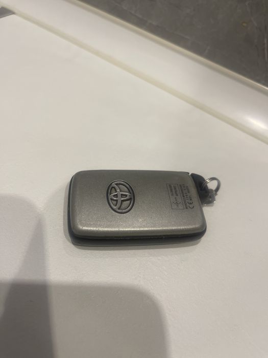 Тойота 200 смарт ключ