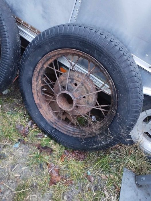 Zabytkowa felga ford chevrolet