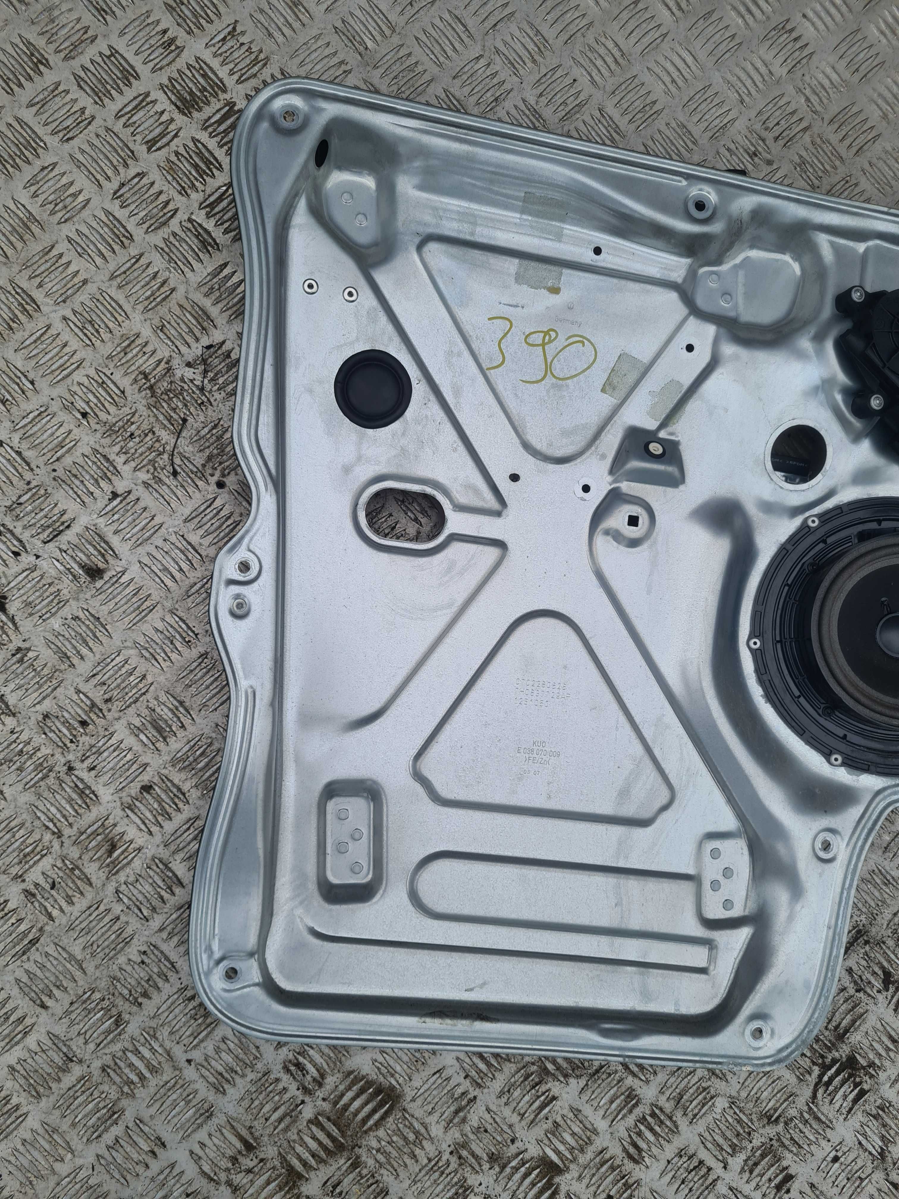 VW Transporter T5 2.5 07r mechanizm podnośnik szyby lewy przód
