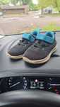 Sportowe buty z siateczki 27