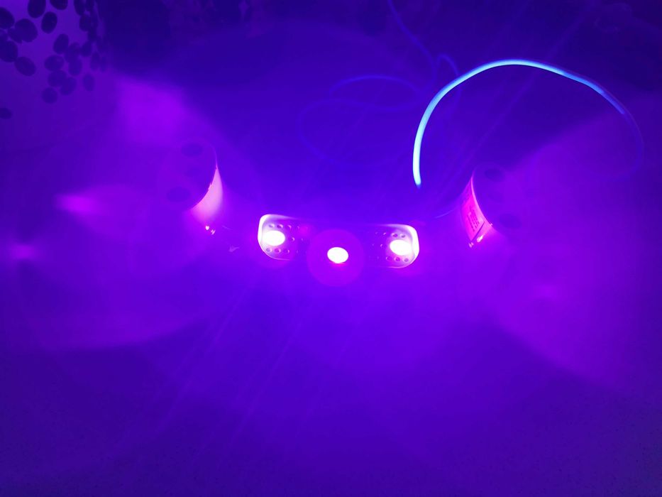 Lampa UV do manicure hybrydowego + gratisy