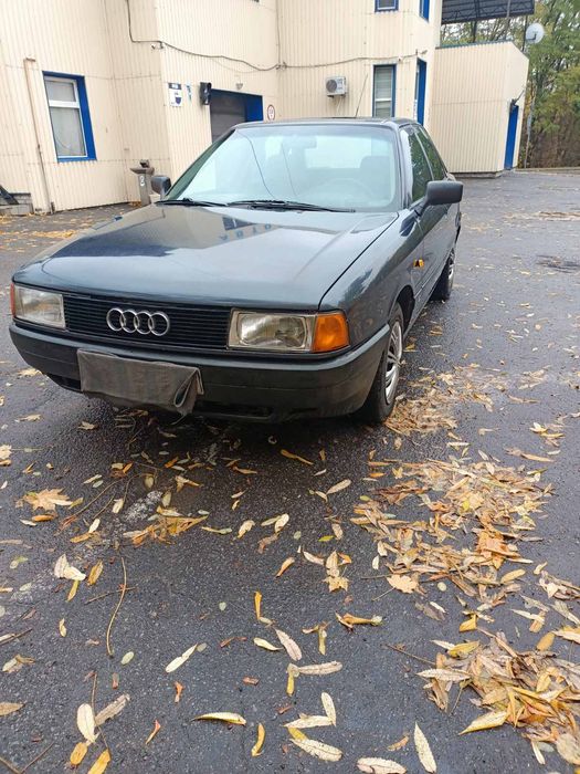 Автомобіль Audi 80