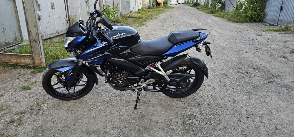Bajaj Pulsar ns 200