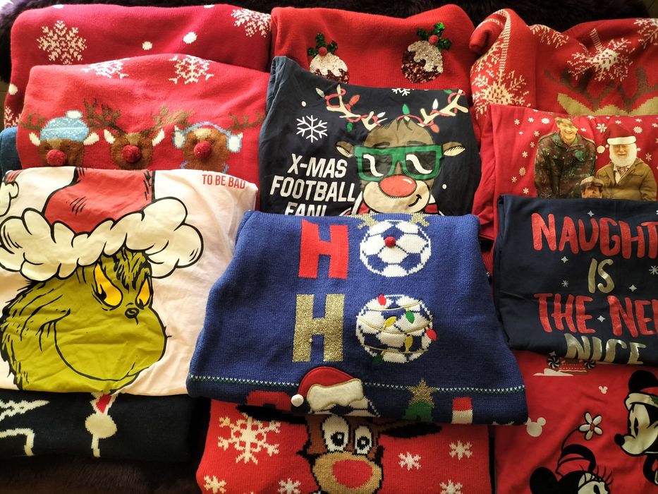 Sweter świąteczny paka odzieży na święta Boże Narodzenie
