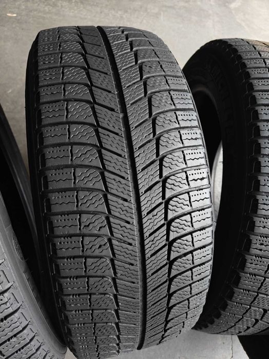 R17 215 55 зимові шини липучки Michelin X-ice