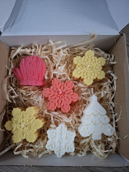 Box prezent zestaw świec sojowych ręcznie robionych snieżynka choinka