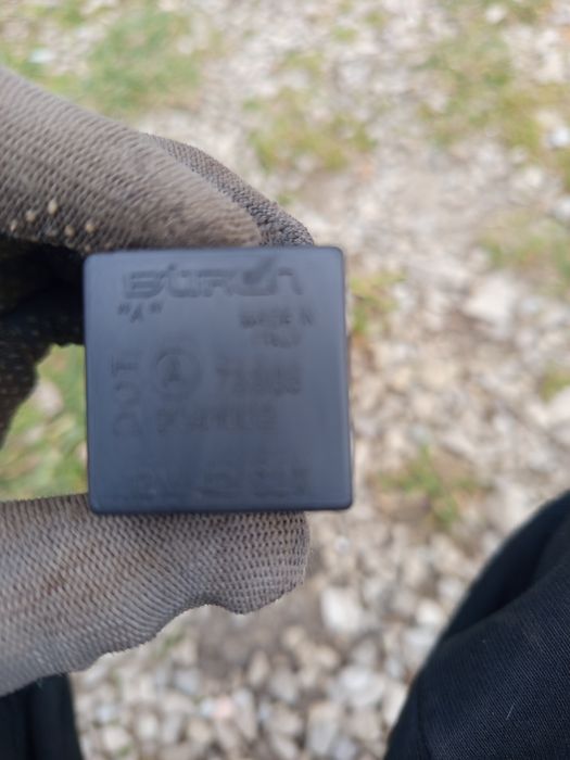 Реле поворотів від renault