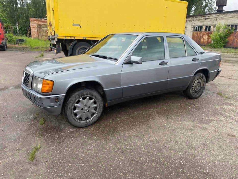 Mercedes Benz W201, 190, M102 на болти, гайки