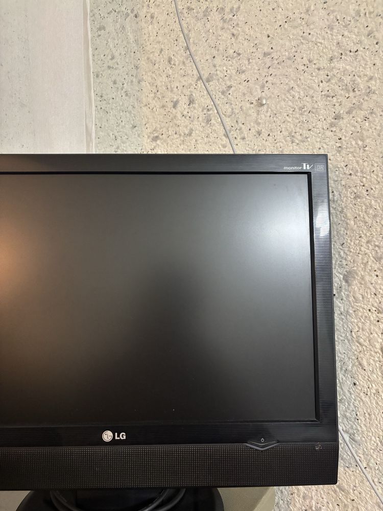Монітор 19" LG M198WA-BZ