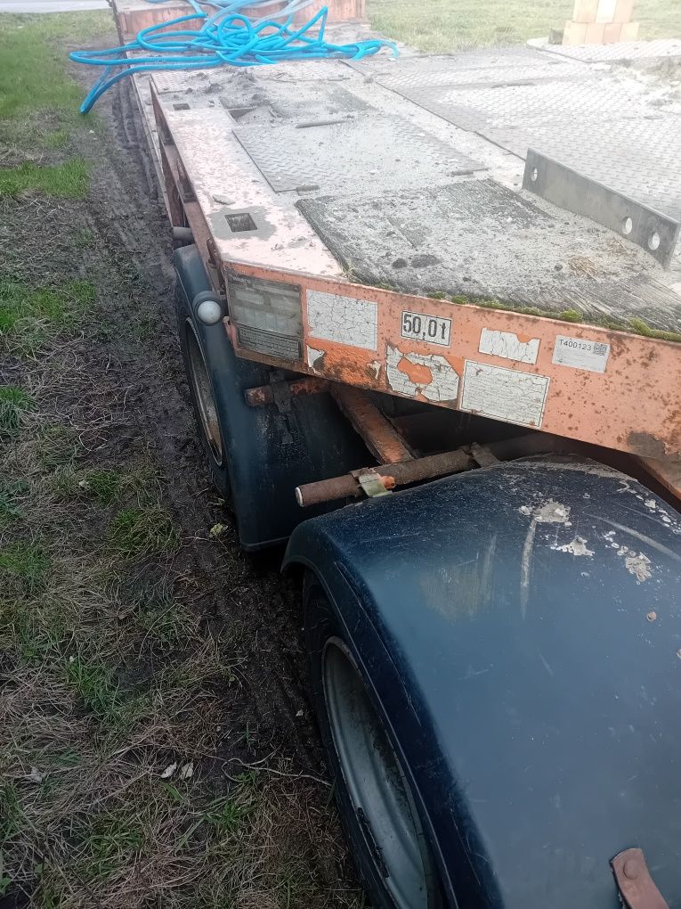 Przyczepa niskopodwoziowa dmc 50T zarejestrowana