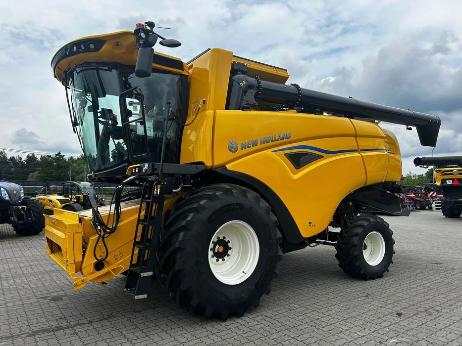 New Holland CX6.80  Kombajn new holland - CX6.80