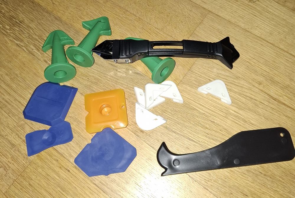 Набір інструментів для фінішної обробки герметика 4-в-1