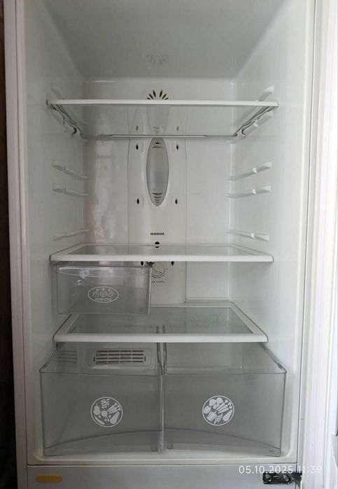 Холодильник LG 2-х камерний