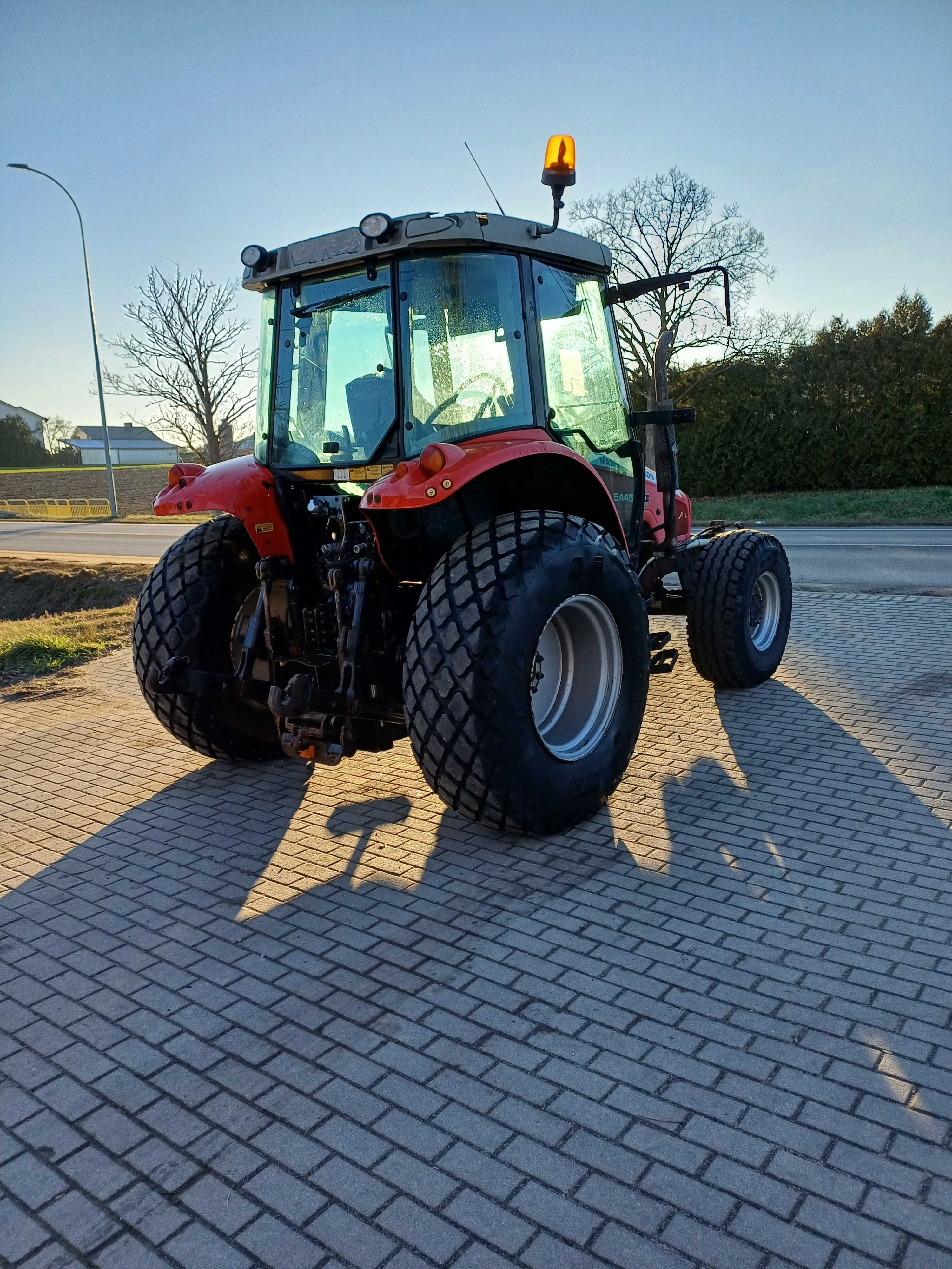 Ciągnik Massey Ferguson 5445. 2005 rok . 5700 h. Gotowy do pracy