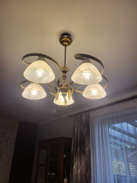 Żyrandol pięcio ramienny