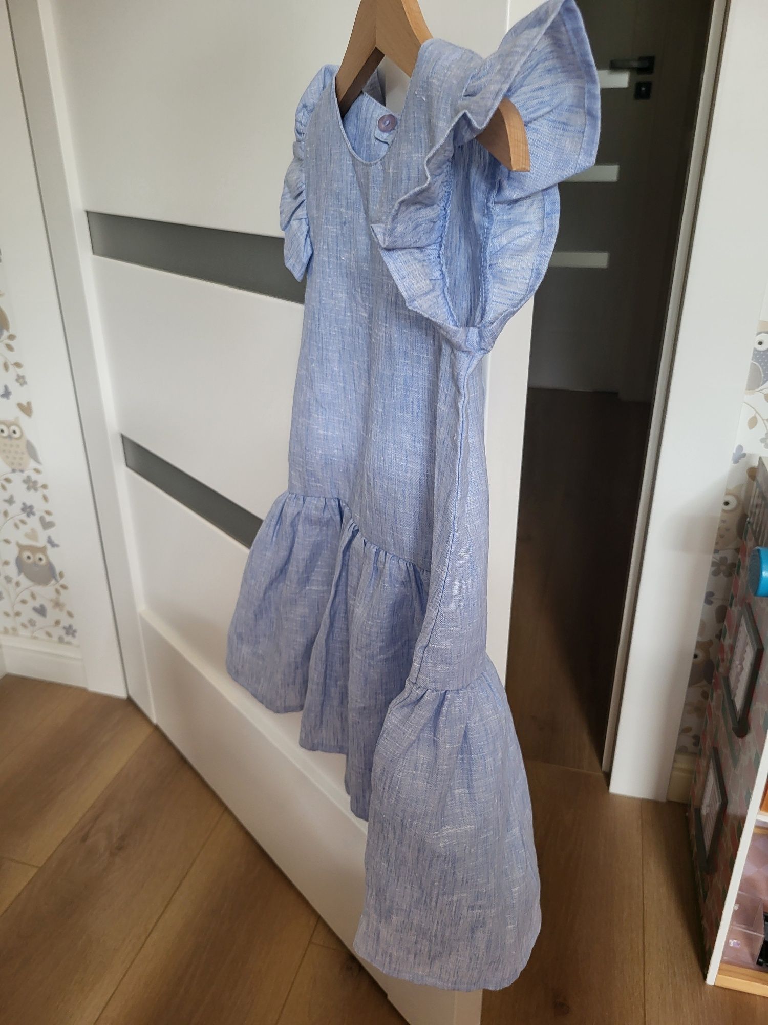Sukienka 92 ENDO NOWA elegancką dłuższy tył motylko przy ramionach