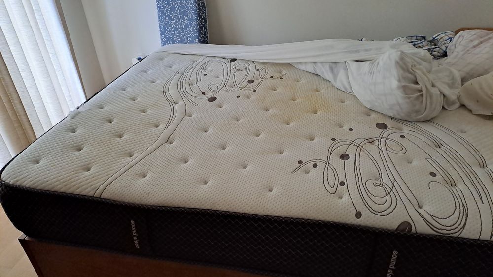 Colchão 150×200 usado mas bom