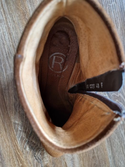 Brązowe welurowe botki Ryłko, r. 40