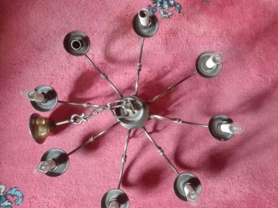 Piękny żyrandol 8 żarówek, lampa