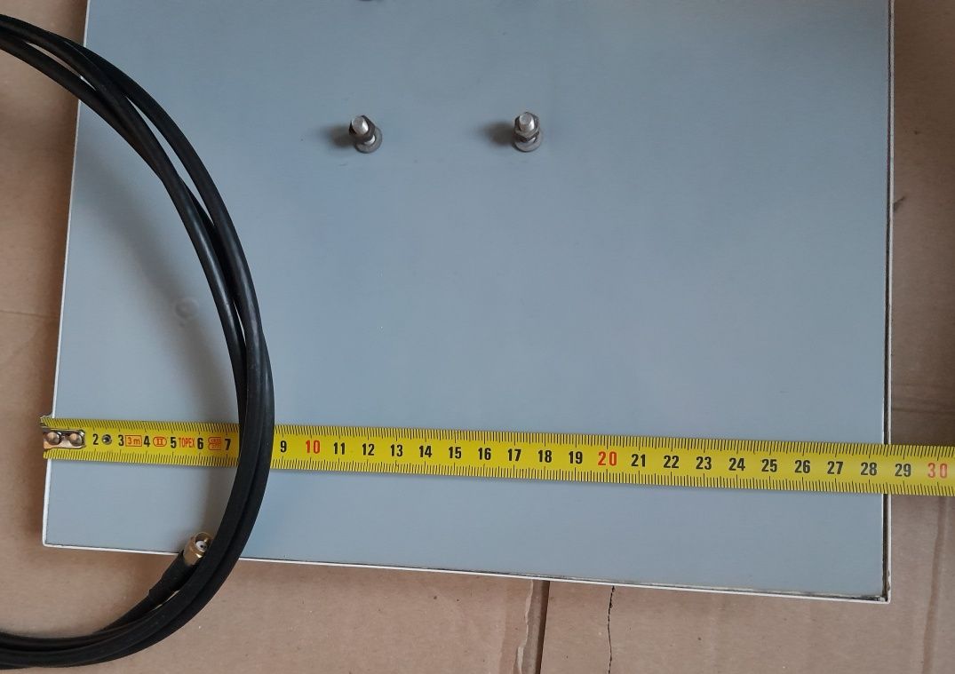 Antena wi-fi 2,4 GHz  panelowa Netus 18dBi z kablem 3m wtyk RSMA