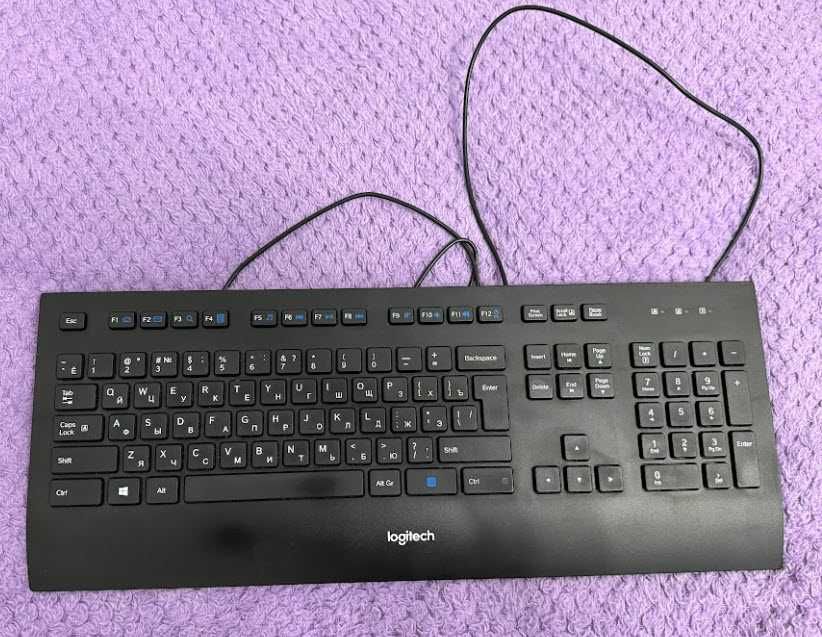 Продам б/в клавіатуру Logitech K280e