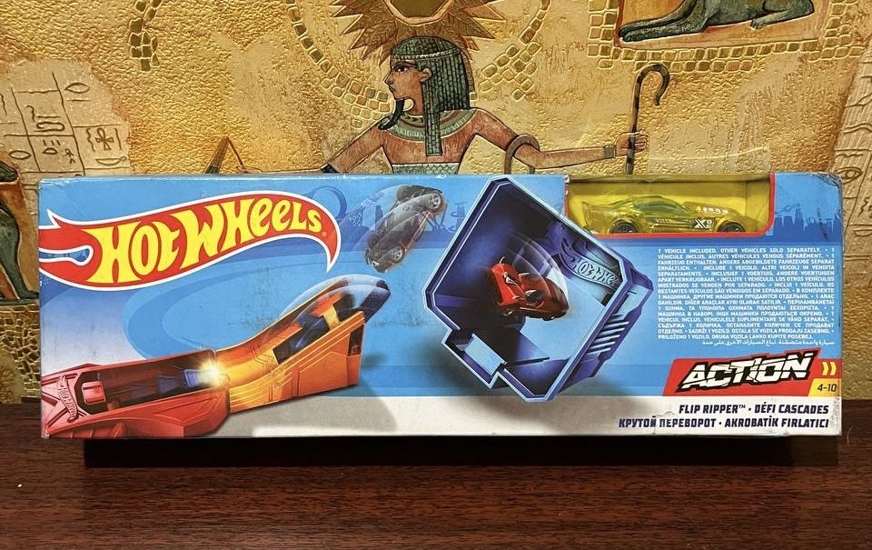 Трек Hot Wheels Божевільні тренування