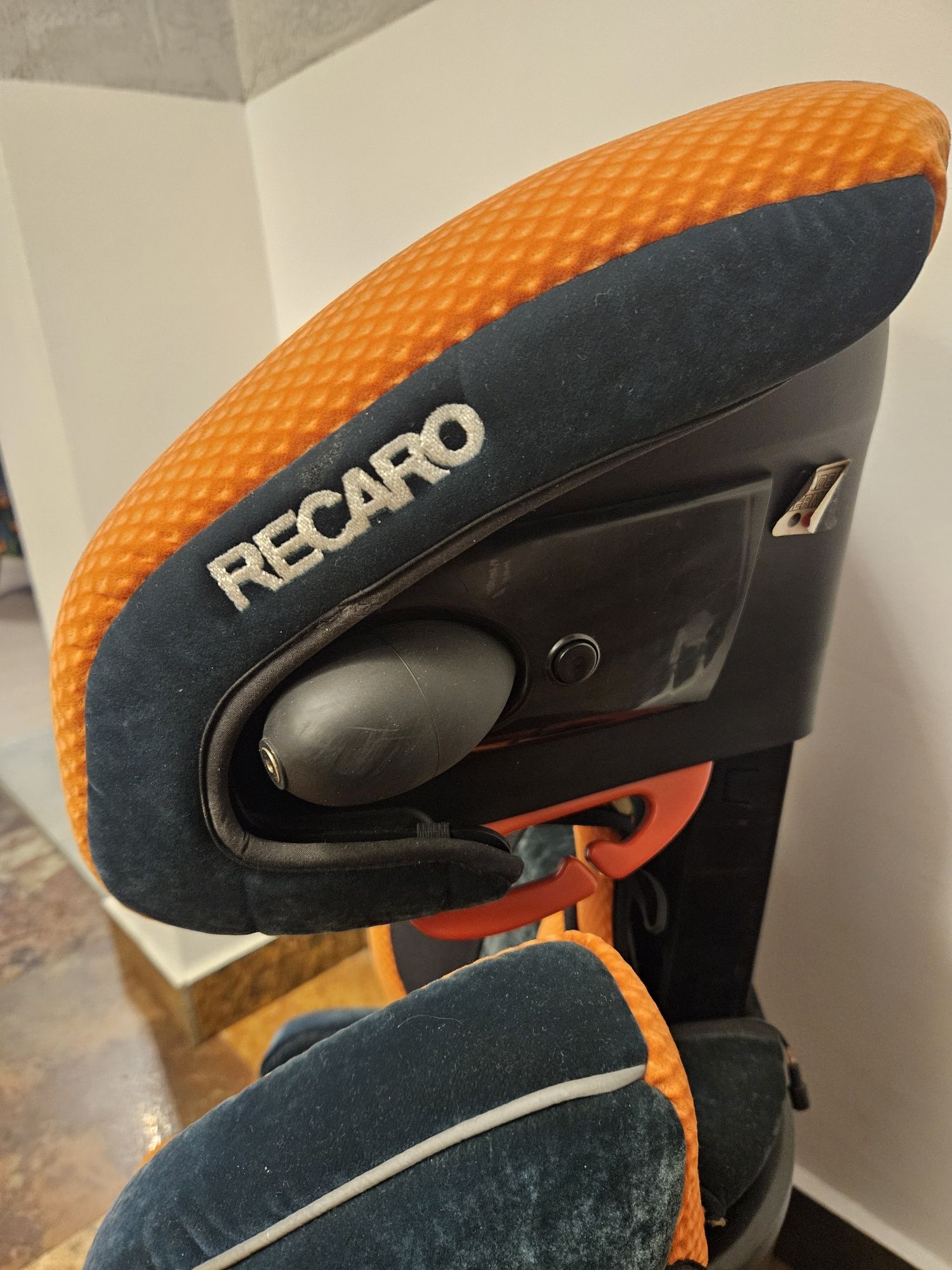 Fotelik dziecięcy 15-36 Recaro Monza Nova