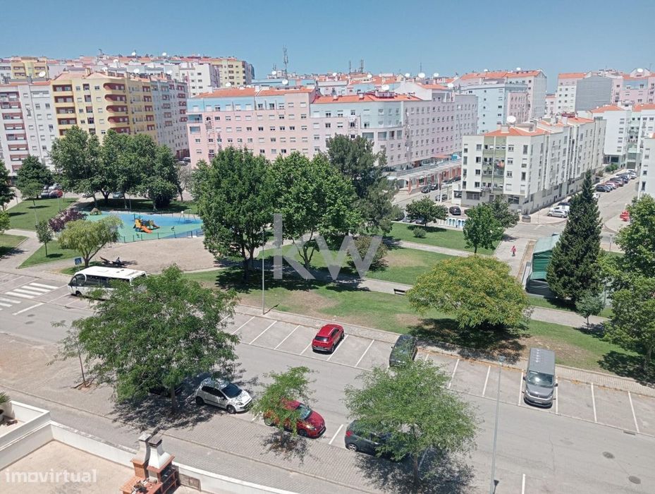 Apartamento T2 em Corroios