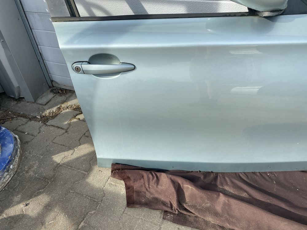 Drzwi prawy przod przednie bmw e87 kompletne