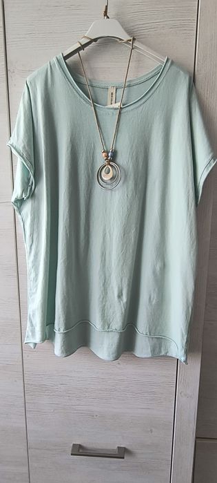 Nowa bluzka damska z wisiorkiem