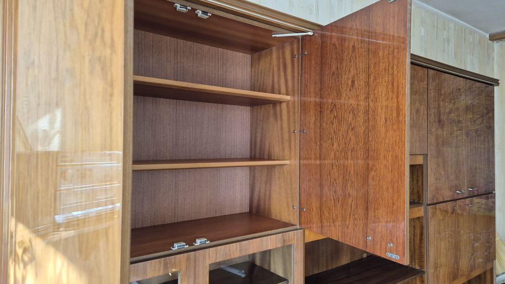 Komplet mebli PRL, wysoki połysk - meblościanka, szafy, fotele