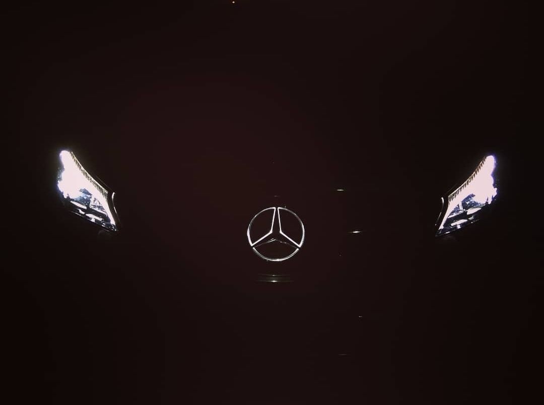 Grill Diamond, kratki zderzaka, podswietlana gwiazda Mercedes CLA AMG