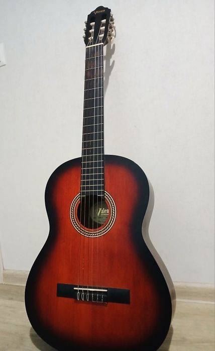 гитара Valencia, классическая