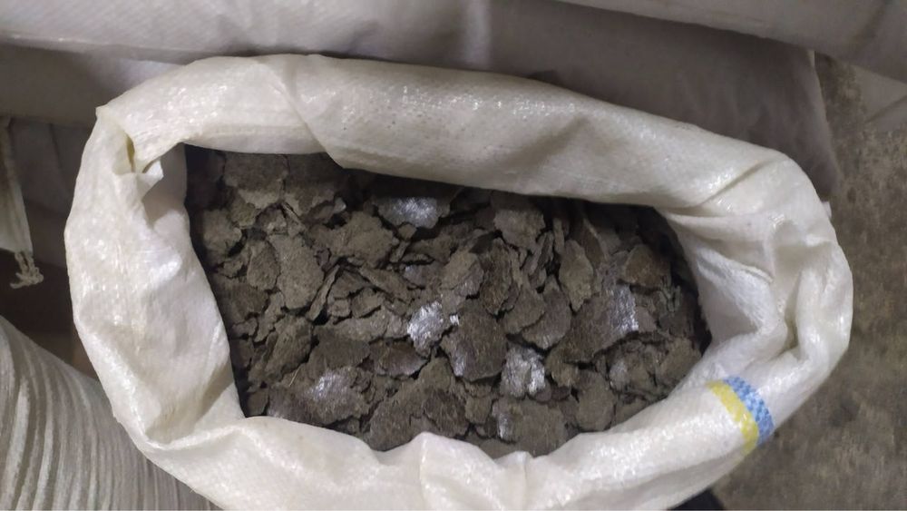 Макуха соняшникова. Цукор. Борошно.