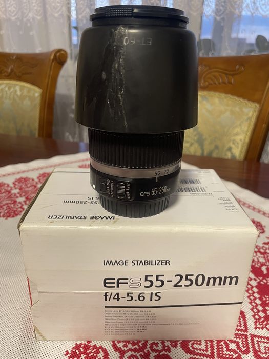 Canon EF-S 55-250 4-5,6 IS зі стабілізатором