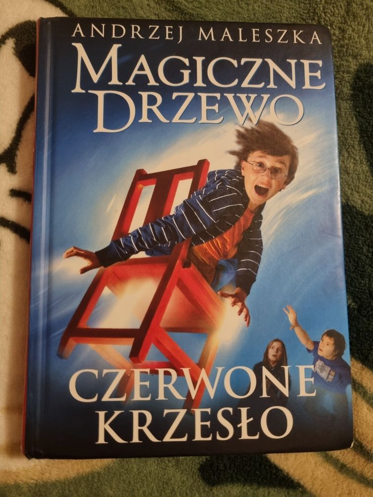 Lektura Magiczne Drzewo Czerwone Krzesło